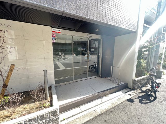 グランルージュ中之島南のエントランス