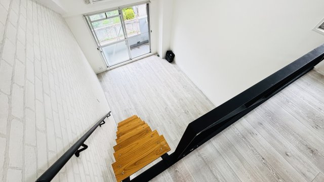 筑紫野市二日市西１丁目の賃貸マンションの居間・リビング|別号室タイプ