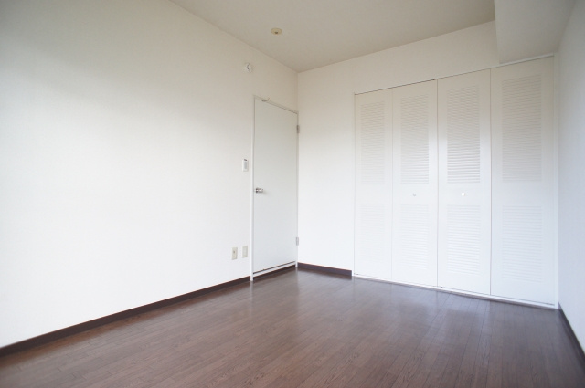 マノワール井野の洋室