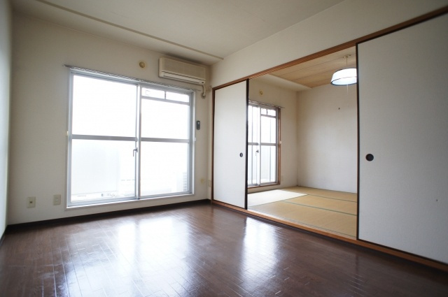 マノワール井野の居間・リビング