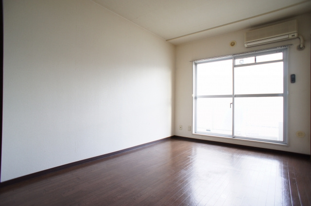 マノワール井野の居間・リビング