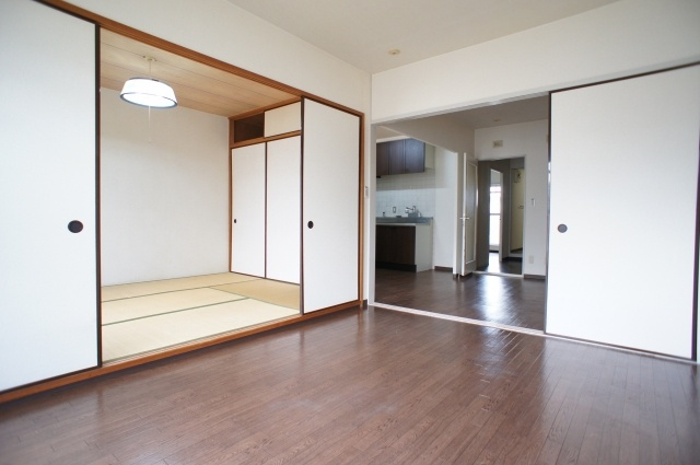 マノワール井野の居間・リビング