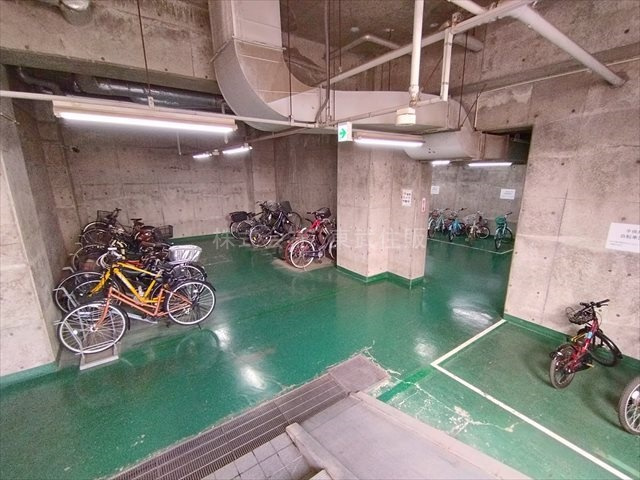 【駐輪場】の画像