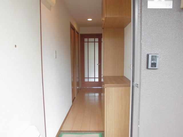 町田市常盤町の賃貸マンションの玄関