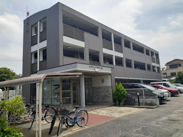 町田市常盤町の賃貸マンションの外観