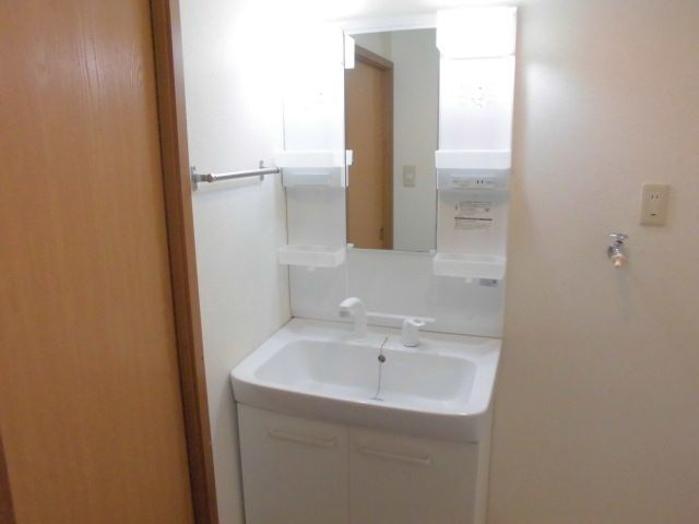 町田市常盤町の賃貸マンションの洗面所