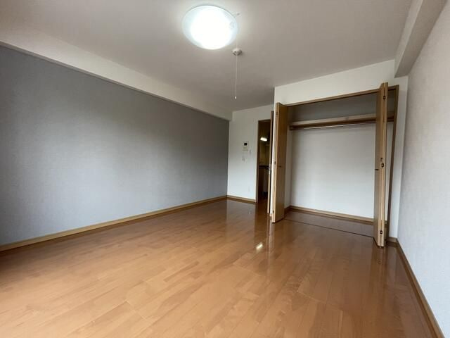 メゾンジャルダン本館
