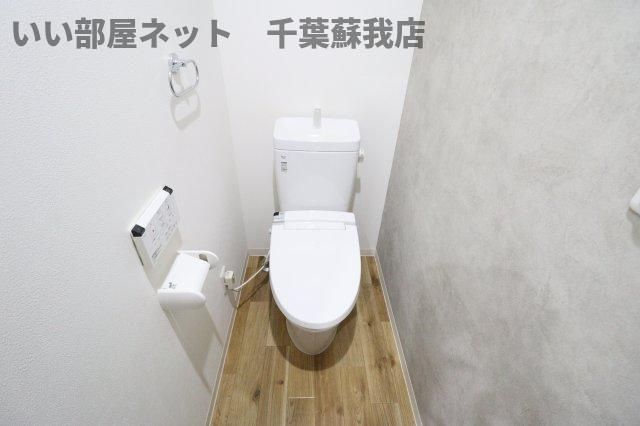 ルミエールビルのトイレ|落ち着いた色調のトイレです