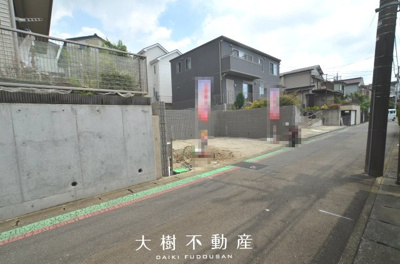 【前面道路含む現地写真】 | 綾瀬市寺尾中１丁目　売地　全１区画【仲介手数料無料】