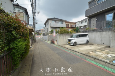 【前面道路含む現地写真】 | 綾瀬市寺尾中１丁目　売地　全１区画【仲介手数料無料】
