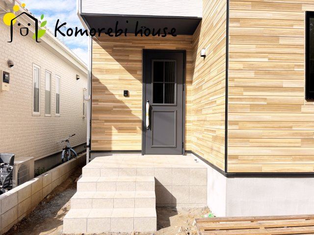 蓮田市蓮田　5期　新築一戸建て　KEIAI TERRACE　01の玄関|26.10.16