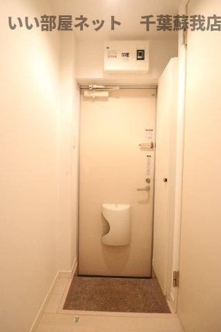 メゾン・ド・プランドール蘇我の玄関|収納もある玄関です