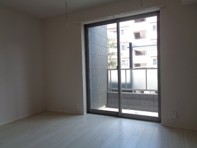 ＤＥＬＩＣＩＯＵＳ　ＬＩＦＥ　ＡＰＡＲＴＭＥＮＴＳの居間・リビング