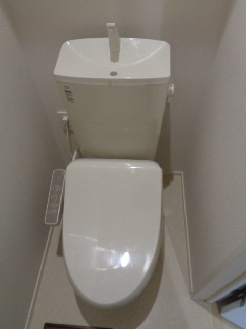 ＤＥＬＩＣＩＯＵＳ　ＬＩＦＥ　ＡＰＡＲＴＭＥＮＴＳのトイレ