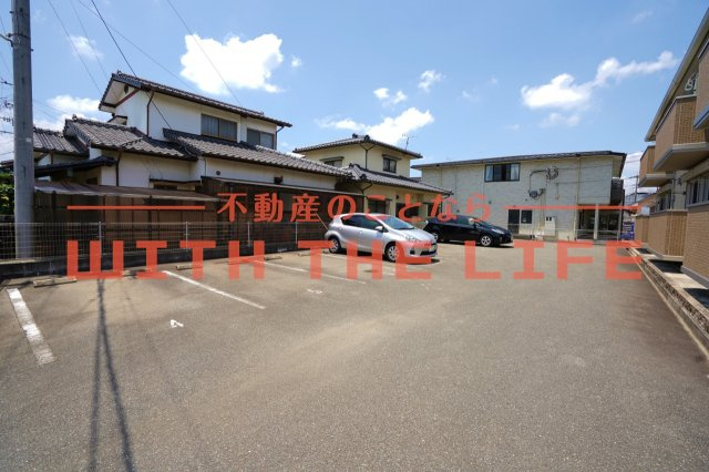 セジュールひまわり【キャッシュバック対象】の駐車場|カースペースがあります