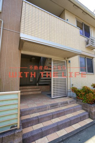 セジュールひまわり【キャッシュバック対象】のエントランス|落ち着いたエントランスです