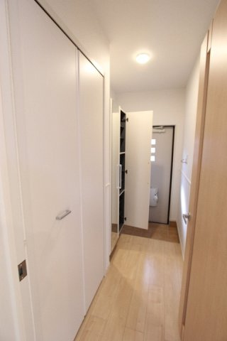 ラフレシールの玄関