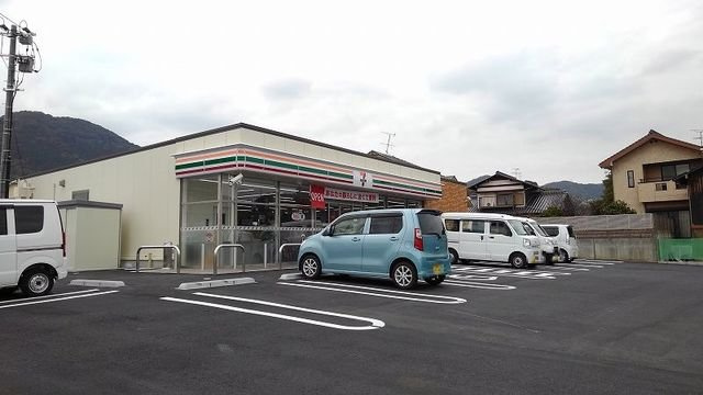 ラフレシールの周辺|セブンイレブンまで400m
