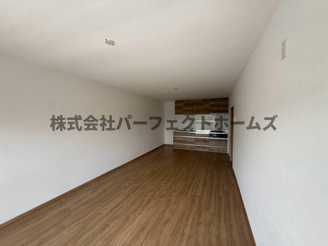 山田池パークハイツ1の居間・リビング|こちらのリビングで趣味の時間をお楽しみください