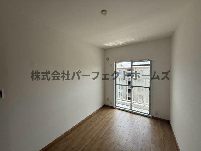 山田池パークハイツ1の洋室|落ち着いた色調の洋室です
