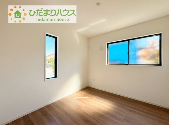 【洋室】 | 土浦市板谷6期　新築戸建 | 机にベットを置けば子供部屋の完成です！