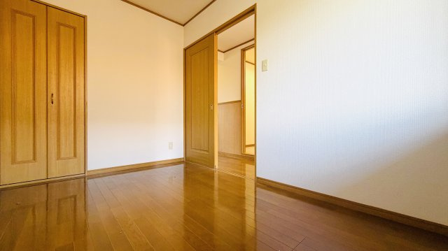 レアールマンションセレッソの洋室