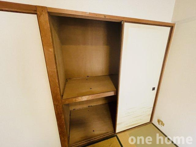シャトー新大阪の収納|◆約6.0帖和室（南東側）収納です！
◆【onehome専任物件】売主様→当社→お客様の関係でご内覧～商談までスムーズです!!