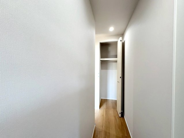 タマタウン　関市巾1丁目（倉知小Ⅲ）　全5区画分譲の洋室|すべての居室にはたっぷり収納できる大型クローゼットを設置しています。