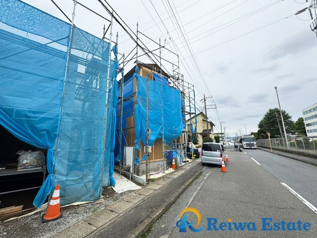 高座郡寒川町倉見の新築一戸建の前面道路含む現地写真