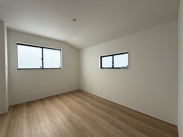 うるま市喜仲（全3棟）3号棟の洋室|※同仕様写真です