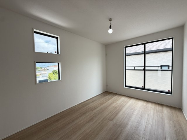 うるま市喜仲（全3棟）3号棟の洋室|※同仕様写真です