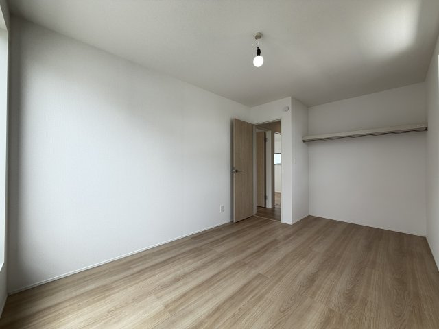 うるま市喜仲（全3棟）3号棟の洋室|※同仕様写真です