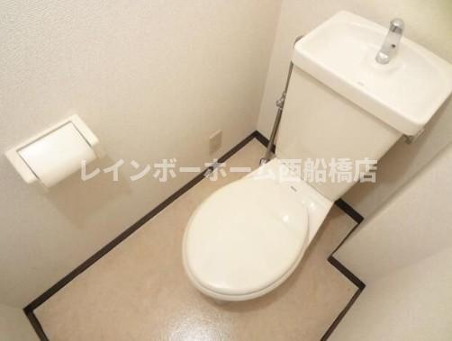 八千代市高津東１丁目のアパートのトイレ