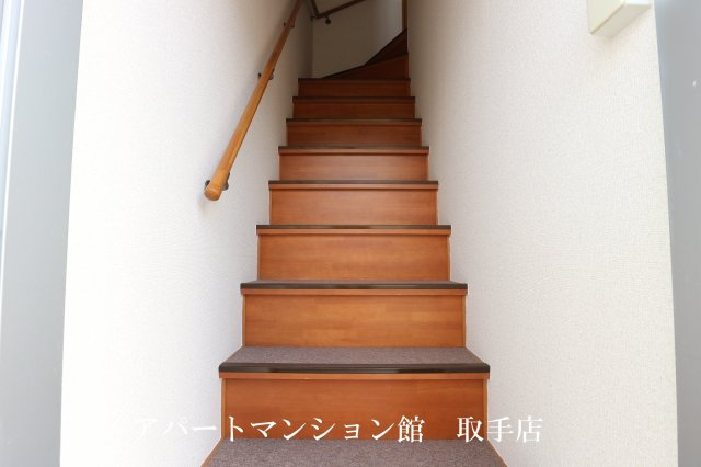 レオパレスメルベーユの玄関