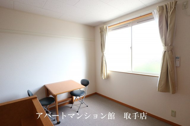 レオパレスメルベーユの居間・リビング