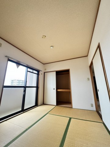 カーサフィオーレ弐番館の収納