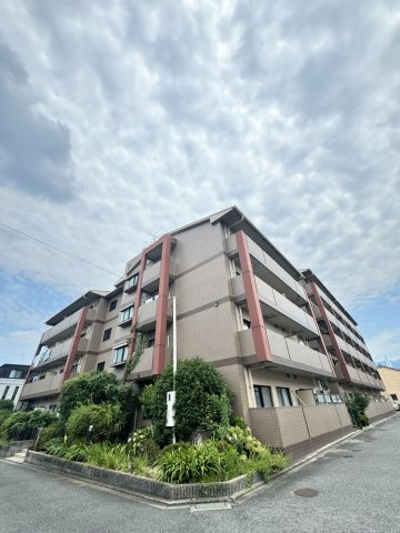 カーサフィオーレ弐番館の外観