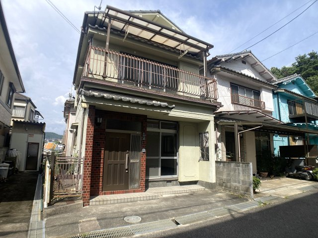 猪ころび貸家