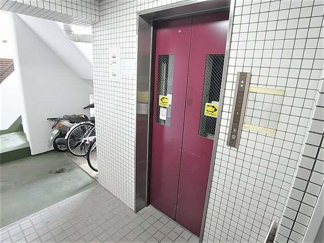 KY上沢のエントランス|エレベーター完備してます