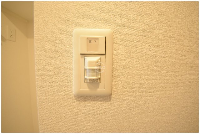 ファステートNAMBA華月の設備|ファステートNAMBA華月　人感センサー