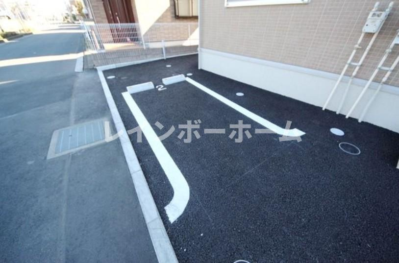 アルタの駐車場