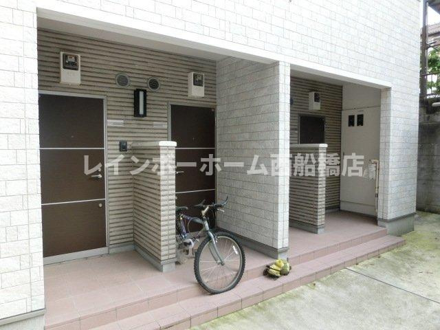 メゾンラヴィーヌの玄関