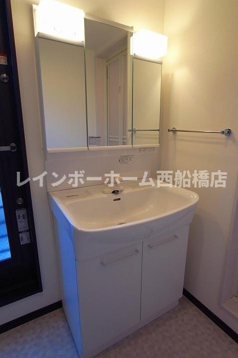 メゾンラヴィーヌの洗面所