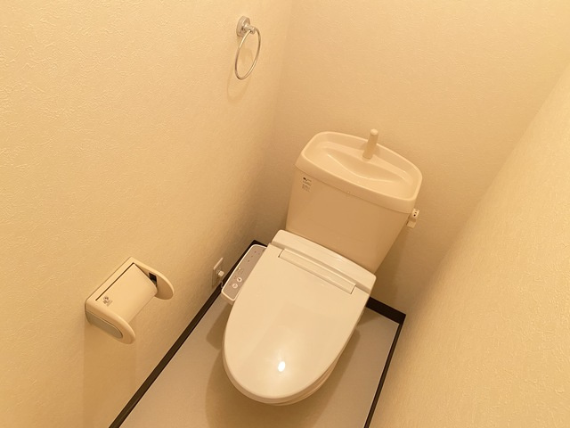 プラッサムコーポⅠのトイレ|温水洗浄便座
