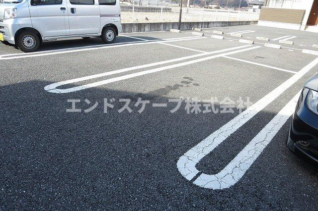 穂積Ⅰの駐車場|高崎、前橋のお部屋探しはエンドスケープまで！お客様の理想お聞かせ下さい♪