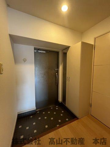 ルシオーレの玄関