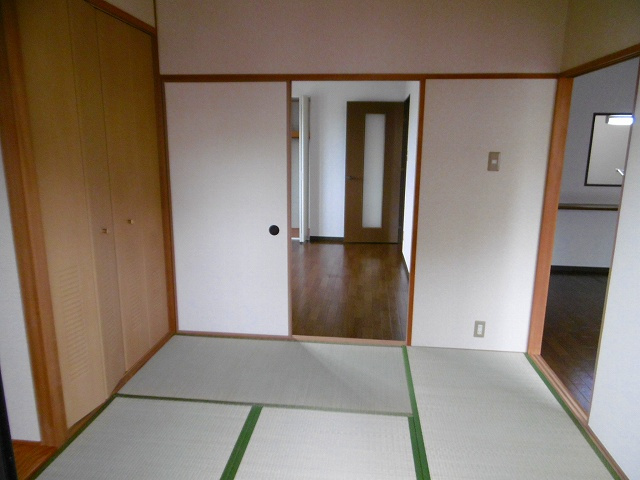 甲子園ガーデンハウスの和室