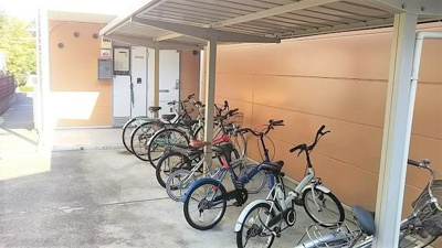 【その他】 | レオパレス唐崎ヶ丘 | 屋根付駐輪場