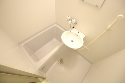 【浴室】 | レオパレス唐崎ヶ丘 | 浴室乾燥機付き、バス・トイレ別になっています♪