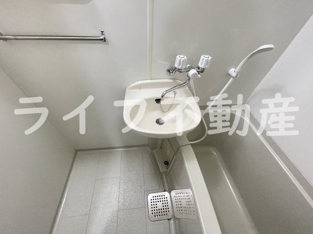 アベニューリップル長田Ⅱの独立洗面台|独立洗面台で身支度をすべて済ませてしまいましょう
